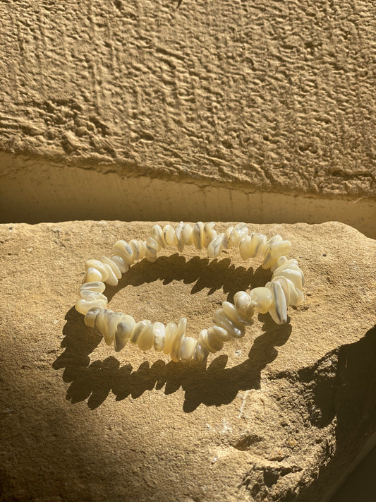Simple Shell Bracelet