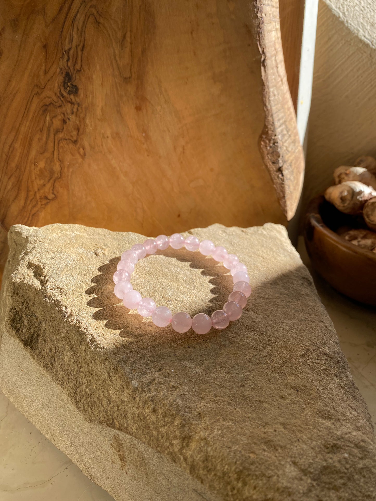 Moyen de quartz rose simple