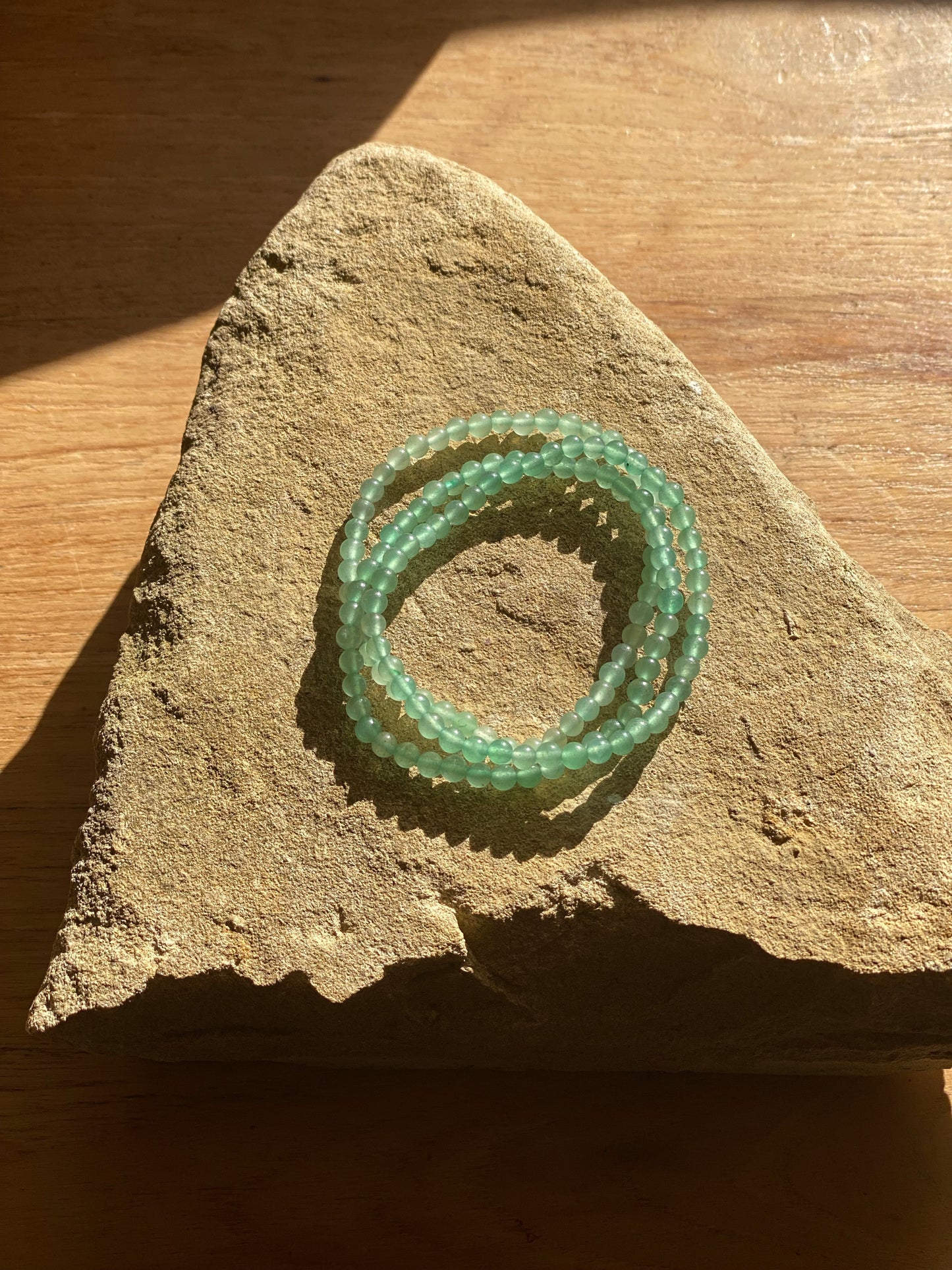 Lot simple de trois bracelets en aventurine verte