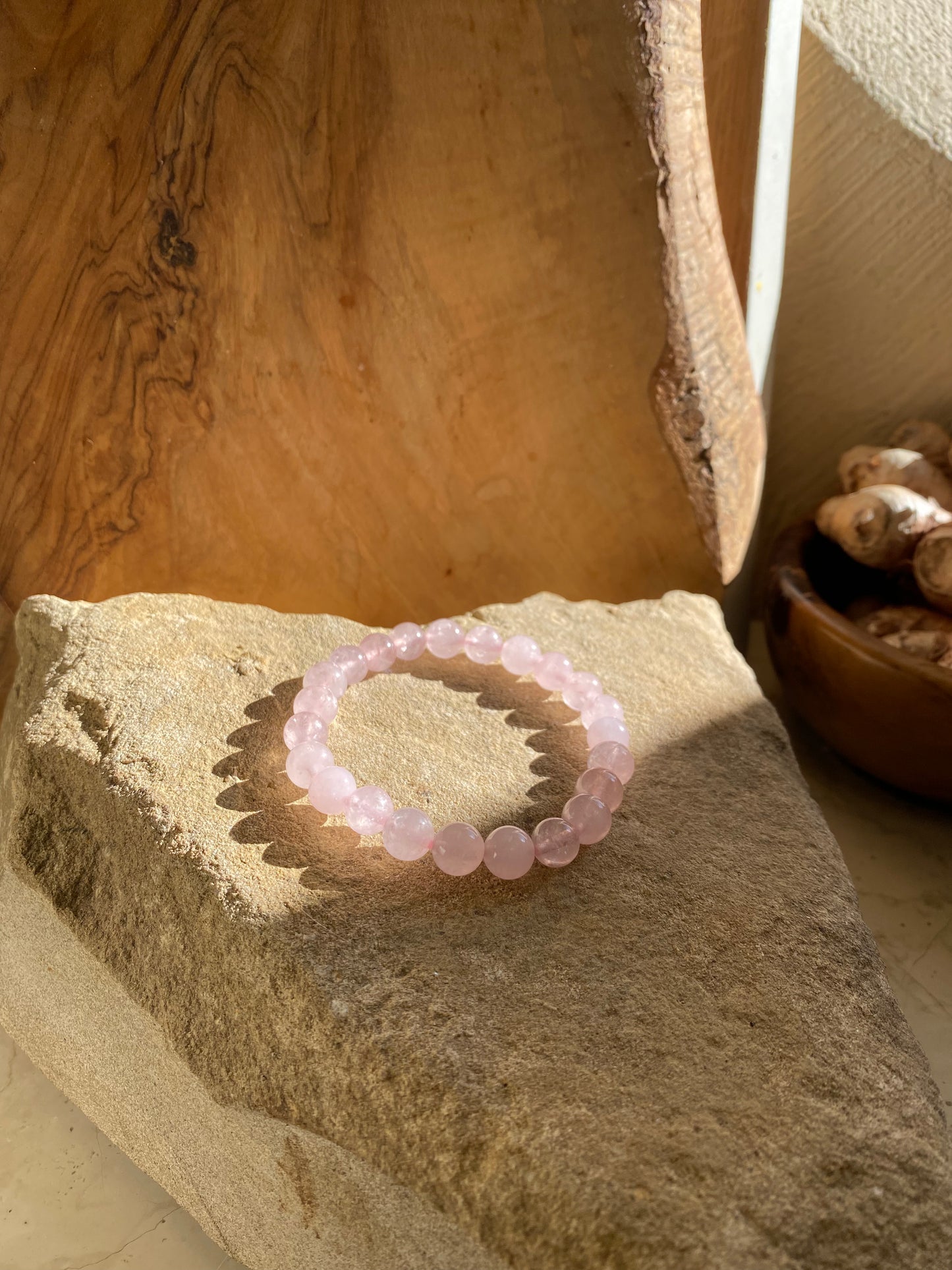 Moyen de quartz rose simple