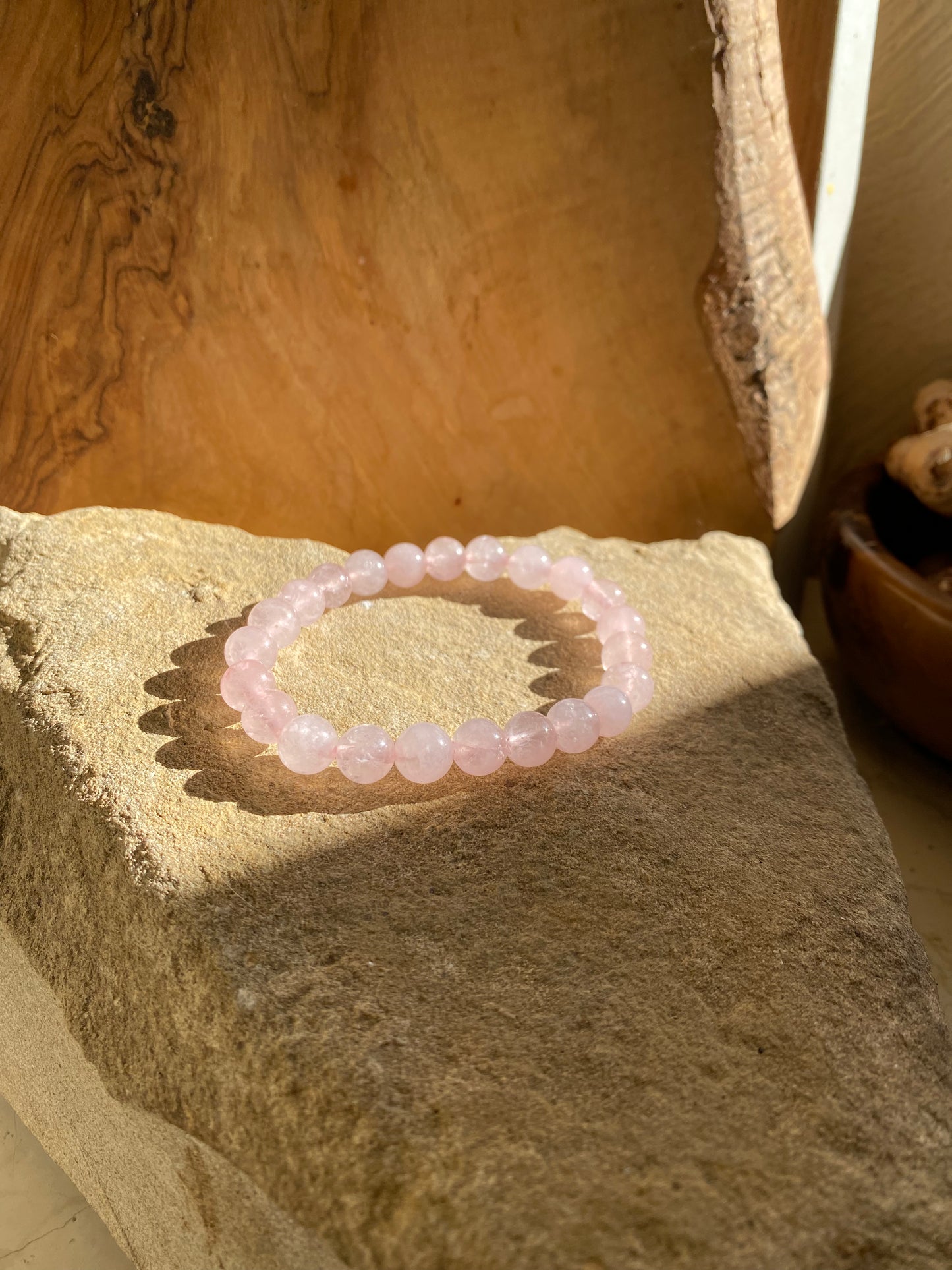 Moyen de quartz rose simple
