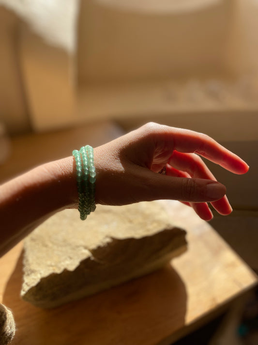 Lot simple de trois bracelets en aventurine verte