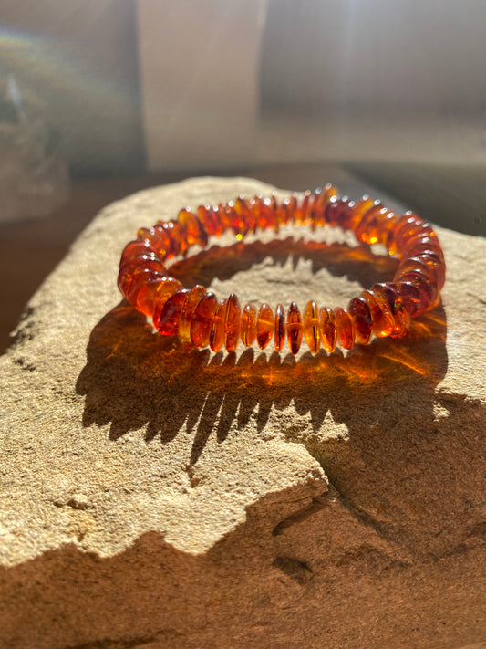 Simple Amber Old Earth Wisdom Bracelet